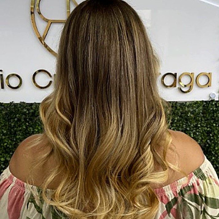 Mega Hair no Studio Cristina Braga